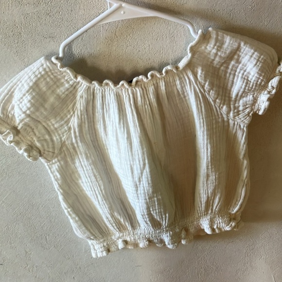 Old navy white puff sleeve shirt - Picture 5 of 5